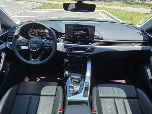 Audi A5 2023 Sportback 40 TFSI Fashion dynamic type interior photo 9
