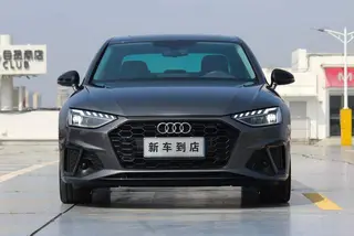 Audi A4L 2023 40 TFSI Deluxe Dynamic exterior photo 2