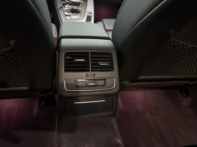 Audi A4L 2020 40 TFSI quattro Deluxe Dynamic exterior photo 8