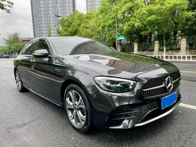 Mercedes-Benz E-Class 2022 Restyling E 300 L Fashionable sports car exterior photo 3