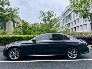 Mercedes-Benz E-Class 2022 Restyling E 300 L Fashionable sports car exterior photo 4