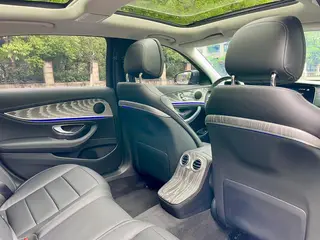 Mercedes-Benz E-Class 2022 Restyling E 300 L Fashionable sports car interior photo 15