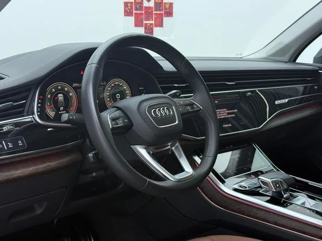 Audi Q7 2021 55 TFSI quattro S line Sporty exterior photo 6