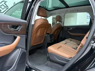 Audi Q7 2021 55 TFSI quattro S line Sporty interior photo 8