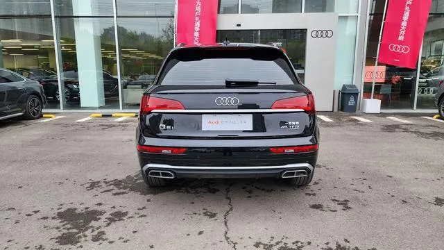 Audi Q5L 2022 Reforma 45T Lujo y elegante exterior foto 4