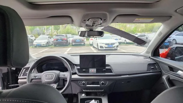 Audi Q5L 2022 Reforma 45T Lujo y elegante interior foto 9