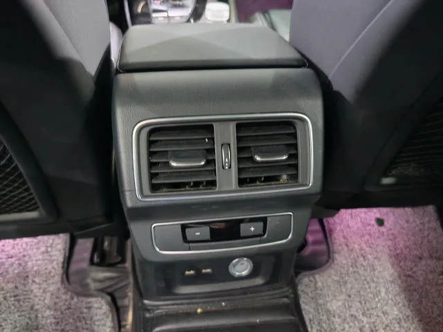 Audi Q5L 2022 40T Deluxe dinámico interior foto 6