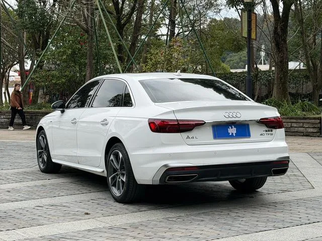 Audi A4L 2022 40 TFSI Tipo dinámico de moda exterior foto 8