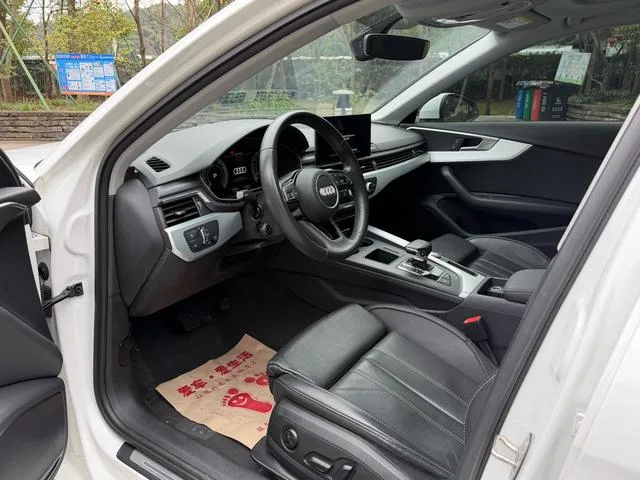 Audi A4L 2022 40 TFSI Tipo dinámico de moda interior foto 12