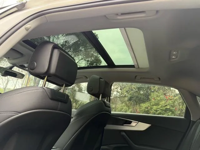 Audi A4L 2022 40 TFSI Tipo dinámico de moda interior foto 15