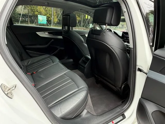 Audi A4L 2022 40 TFSI Tipo dinámico de moda interior foto 17