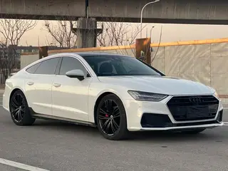Audi A7 2023 45 TFSI Selection exterior photo 3