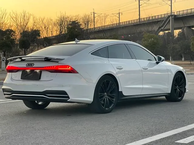 Audi A7 2023 45 TFSI Selection exterior photo 6