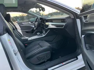 Audi A7 2023 45 TFSI Selection interior photo 11
