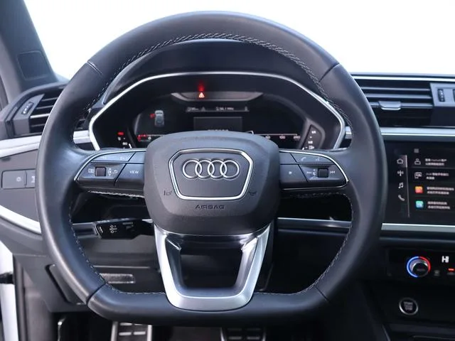 Audi Q3 2024 35 TFSI Mode dynamique intérieur photo 17