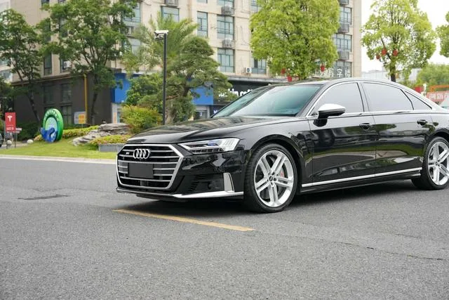 Audi S8 2021 S8L 4.0TFSI quattro exterior foto 7