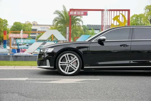 Audi S8 2021 S8L 4.0TFSI quattro exterior foto 8