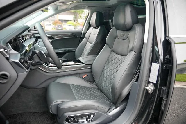 Audi S8 2021 S8L 4.0TFSI quattro interior foto 10