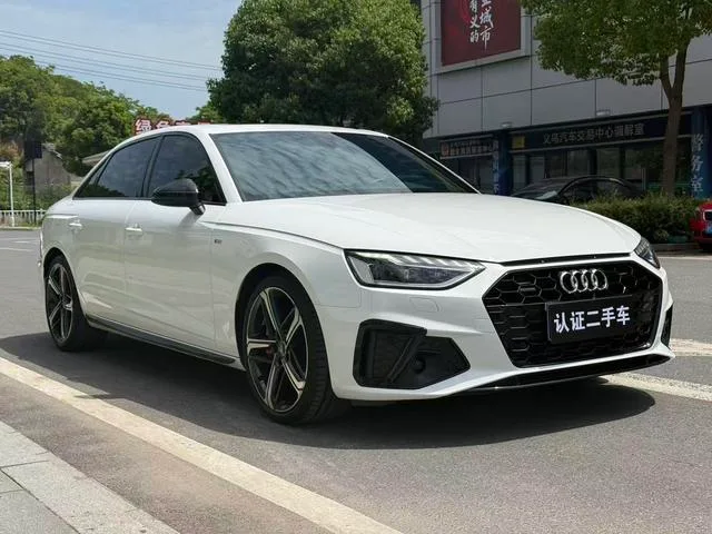 Audi A4L 2022 45 TFSI quattro Choose dynamic type exterior photo 3