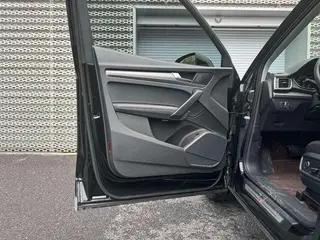 Audi Q5L 2022 40T Deluxe Dynamic interior photo 9