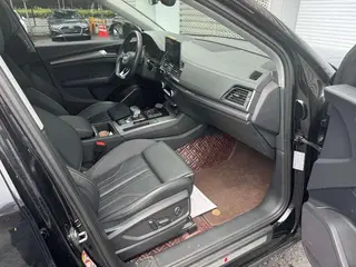 Audi Q5L 2022 40T Deluxe Dynamic interior photo 14