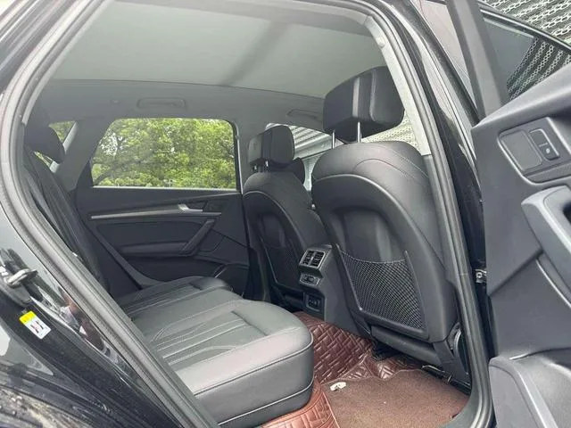 Audi Q5L 2022 40T Deluxe Dynamic interior photo 15