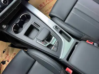 Audi A4L 2024 40 TFSI Fashion dynamic type interior photo 11