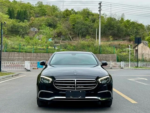 Mercedes-Benz E-Class 2022 E 300 L Люксовый Седан экстерьер фото 2