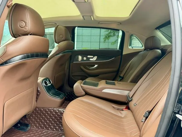 Mercedes-Benz E-Class 2022 E 300 L Люксовый Седан интерьер фото 11