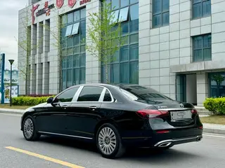 Mercedes-Benz E-Class 2022 E 300 L Люксовый Седан интерьер фото 14