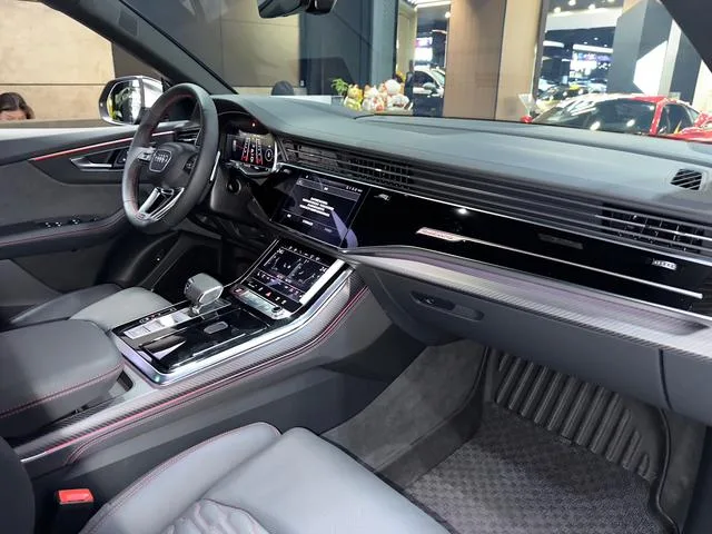 Audi RS Q8 2022 RS Q8 4.0T intérieur photo 20