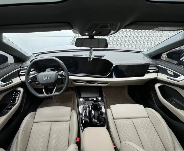 Audi A5L 2026 2.0T Versión deportiva interior foto 11