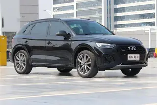 Audi Q5L 2023 40T Deluxe Dynamic exterior photo 3