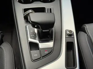 Audi A4L 2023 40 TFSI Tipo dinámico de moda interior foto 17