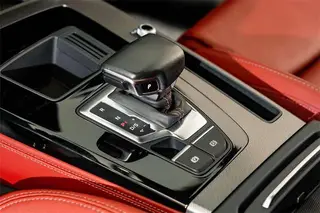 Audi Q5L 2023 40T Deluxe dinámico interior foto 12