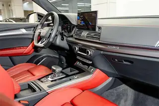 Audi Q5L 2023 40T Deluxe dinámico interior foto 18