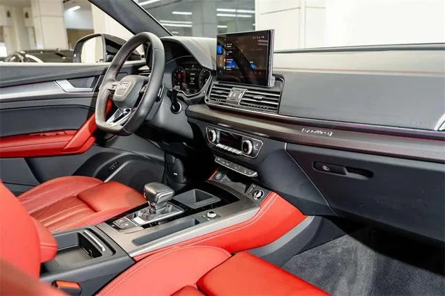 Audi Q5L 2023 40T Deluxe dinámico interior foto 18