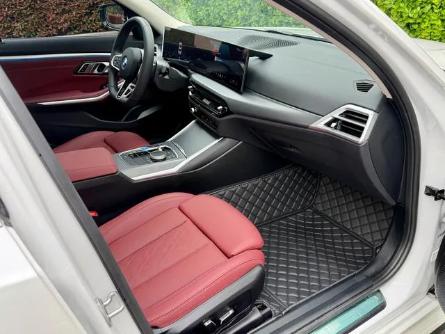 BMW i3 2025 eDrive35L interior photo 11