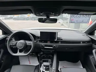 Audi A4L 2024 40 TFSI Deluxe dinámico interior foto 9