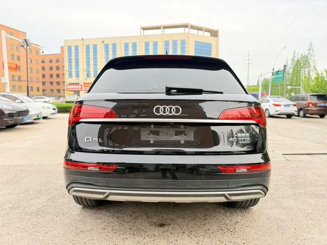 Audi Q5L 2022 40T Deluxe Dynamic exterior photo 3