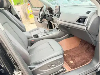 Audi Q5L 2022 40T Deluxe Dynamic interior photo 12