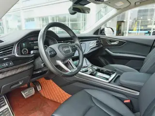 Audi Q8 2022 55 TFSI Deluxe Dynamic interior photo 6
