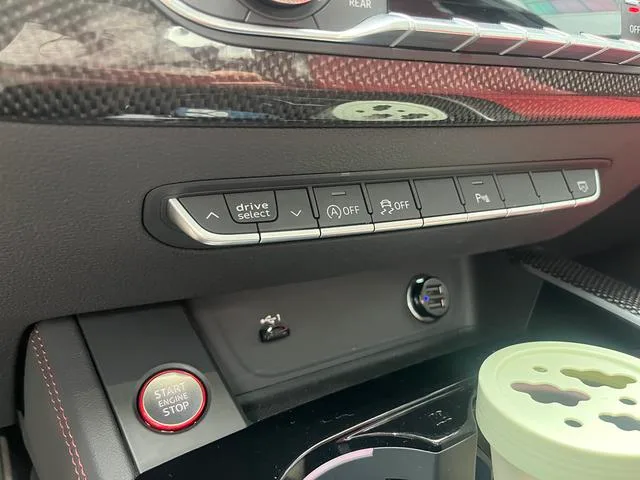 Audi S4 2023 3.0TFSI interior photo 16