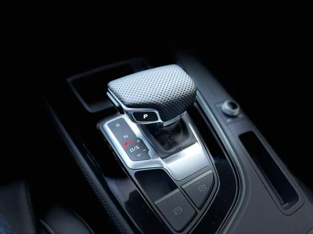 Audi A4L 2024 40 TFSI Deluxe Dynamic exterior photo 8