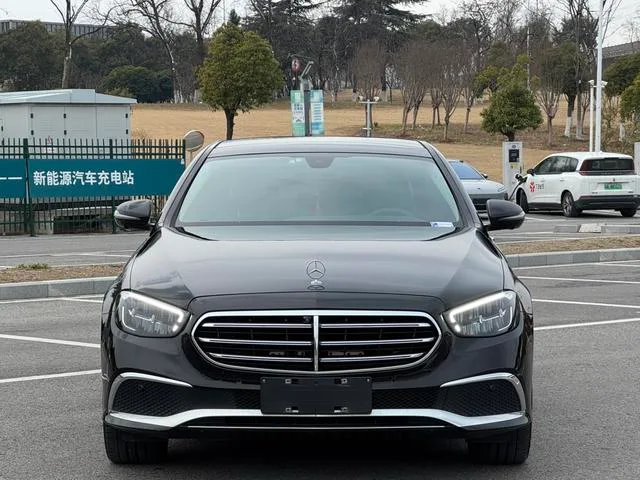 Mercedes-Benz E-Class 2022 E 300 L Luxury type Passenger car exterior photo 2