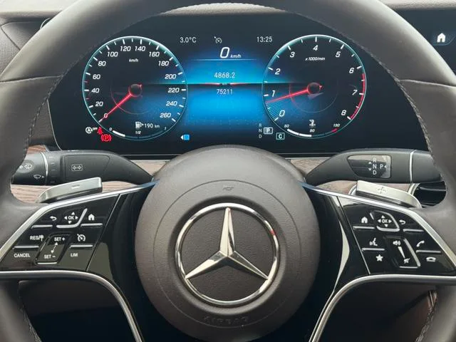 Mercedes-Benz E-Class 2022 E 300 L Luxury type Passenger car exterior photo 4