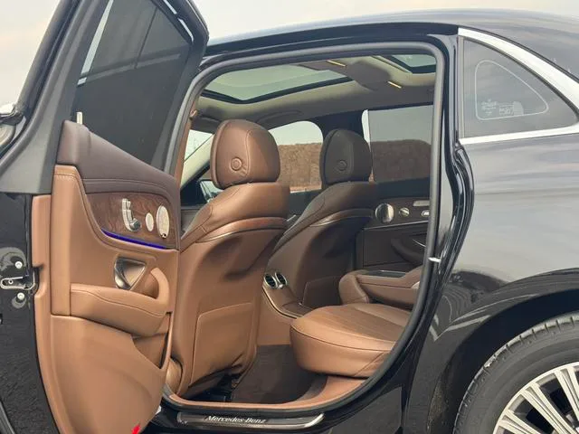 Mercedes-Benz E-Class 2022 E 300 L Luxury type Passenger car interior photo 12