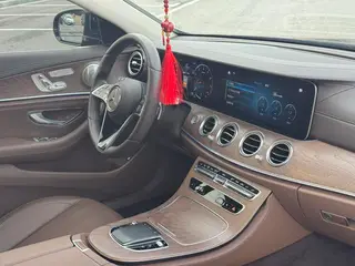 Mercedes-Benz E-Class 2022 E 300 L Luxury type Passenger car interior photo 14