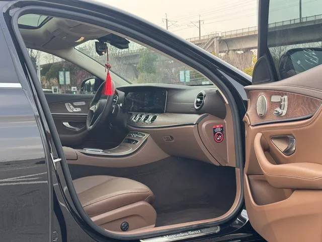 Mercedes-Benz E-Class 2022 E 300 L Luxury type Passenger car interior photo 15