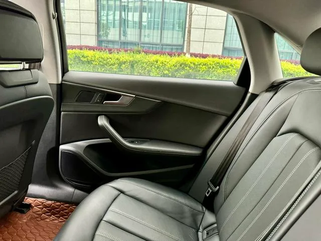 Audi A4L 2023 40 TFSI Deluxe Dynamic interior photo 9